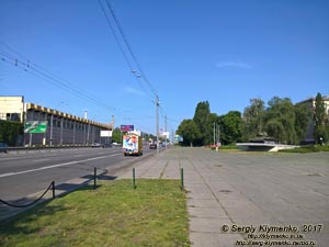 Фото Киева. Берестейский проспект неподалеку от станции метро «Шулявская».