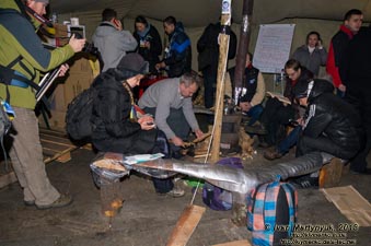 Фото Киева. Площадь Независимости. Внутри IT#палатки на «Евромайдане» 17 декабря 2013 года, около 19:10. © 2013 Иван Мартынюк.