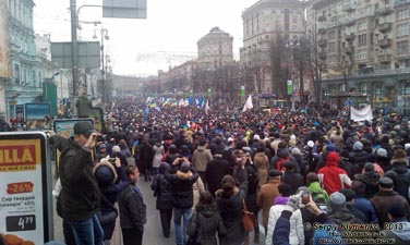 Фото Киева. Крещатик, «Народное вече». «Евромайдан» 1 декабря 2013 года, около 13:25.
