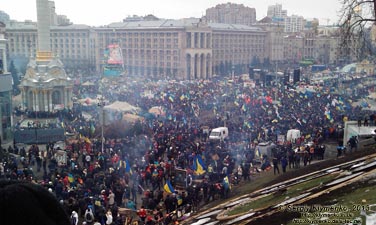 Фото Киева. Площадь Независимости, «День достоинства». «Евромайдан» 15 декабря 2013 года, около 12:00.