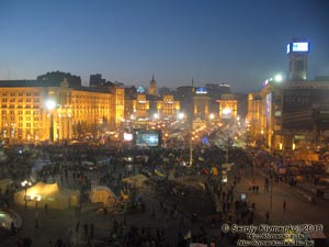 Фото Киева. Площадь Независимости. «Евромайдан» 29 декабря 2013 года, около 16:40.