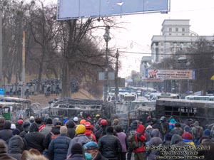 Фото Киева. Столкновения внизу улицы Грушевского. «Евромайдан» 20 января 2014 года, около 14:55.