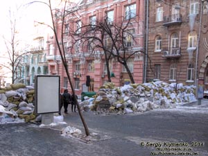 Фото Киева. Баррикады на улице Городецкого. «Евромайдан» 2 февраля 2014 года, около 14:25.