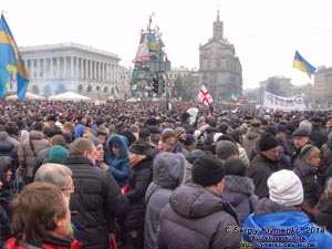 Фото Киева. Площадь Независимости, митинг против интервенции России в Крыму. «Евромайдан» 2 марта 2014 года, около 14:05.
