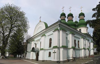 Фото Киева. Китаевская пустынь, Свято-Троицкий храм (50°21'60"N, 30°32'31"E).