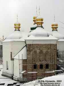 Фото Киева. Церковь Спаса на Берестове около Киево-Печерской Лавры.