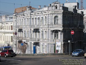 Фото Киева. Здание по адресу бульвар Тараса Шевченко 19/2.