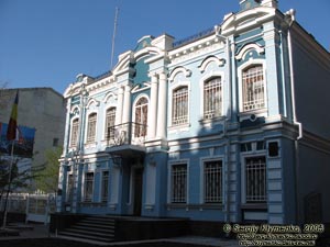 Фото Киева. Здание по адресу ул. Михаила Коцюбинского 8, памятник архитектуры 1864 г.