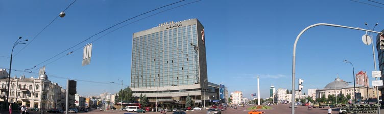 Фото Киева. Панорама Галицкой площади от бульвара Тараса Шевченко.