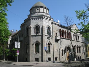 Фото Киева. Улица Пилипа Орлика, дом №1 (на углу с улицей Шовковичная).