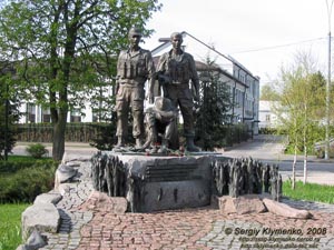 Фото Киева. Памятник Воинам-интернационалистам.