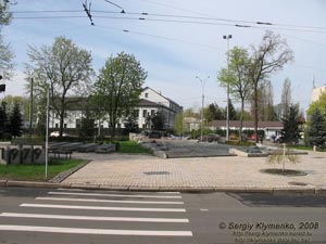 Фото Киева. Памятник Воинам-интернационалистам.