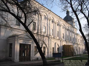 Фото Киева. Старый учебный корпус Киевской академии.