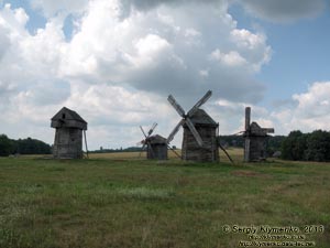 Фото Киева. Музей народной архитектуры и быта Украины. Зона "Полесье".