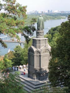 Фото Киева. Памятник князю Владимиру на Владимирской горке.