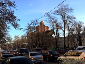 Фото Киева. Вид на Золотые Ворота с улицы Ярославов Вал.