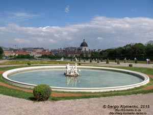 Вена (Vienna), Австрия (Austria). Фото. Дворцовый комплекс Бельведер (Schloss Belvedere). Фонтан в саду Бельведера (Brunnen im Belvedere-Garten).