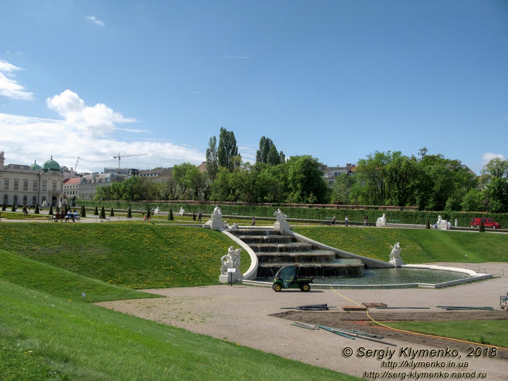 Вена (Vienna), Австрия (Austria). Фото. Дворцовый комплекс Бельведер (Schloss Belvedere). Каскадный фонтан в саду Бельведера (Große Kaskadenbrunnen im Belvedere-Garten).