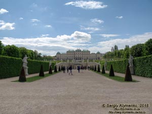 Вена (Vienna), Австрия (Austria). Фото. Дворцовый комплекс Бельведер (Schloss Belvedere). Верхний дворец (Oberes Belvedere) и фонтан «Ракушка» (Muschelbrunnen im Belvedere-Garten).