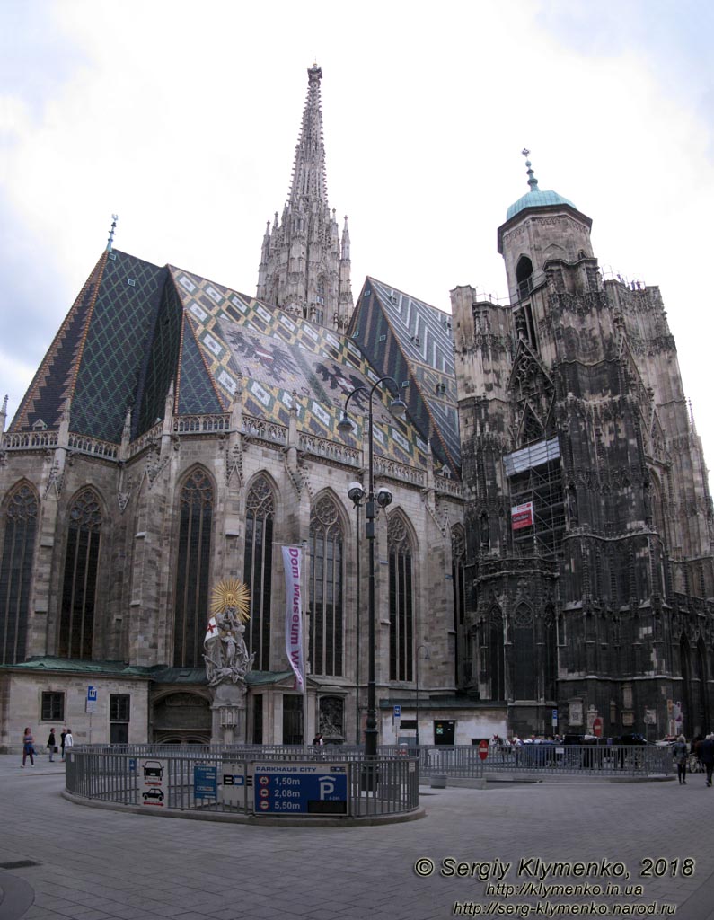 Вена (Vienna), Австрия (Austria). Фото. Собор Святого Стефана (Stephansdom), вид снаружи.