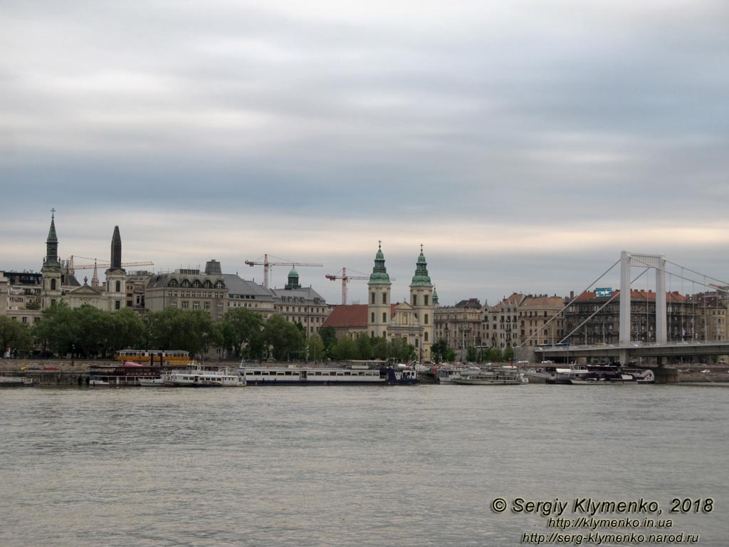 Будапешт (Budapest), Венгрия (Magyarország). Фото. Дунай и мост Эржебет, или Елизаветинский мост (Erzsébet híd). На противоположном берегу – Пешт.