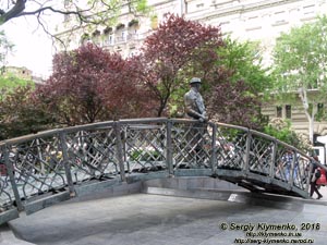 Будапешт (Budapest), Венгрия (Magyarország). Фото. Площадь Vértanúk (Vértanúk tér). Памятник Имре Надю (Nagy Imre Szobra).