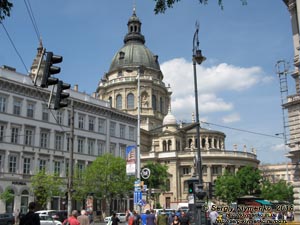 Будапешт (Budapest), Венгрия (Magyarország). Фото. Базилика Святого Стефана (Szent István-bazilika). Вид с угла проспектов Bajcsy-Zsilinszky (Bajcsy-Zsilinszky út) и Andrássy (Andrássy út).
