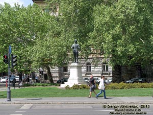 Будапешт (Budapest), Венгрия (Magyarország). Фото. Пешт. Kodály körönd - площадь на пересечении проспекта Andrássy (Andrássy út) с улицей Felsőerdősor (Felsőerdősor u.)