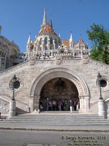 Будапешт (Budapest), Венгрия (Magyarország). Фото. Буда. Рыбацкий бастион (Halászbástya), Лестница Шулека (Schulek Lépcső) и церковь Матьяша (Mátyás-templom).