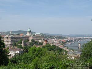Будапешт (Budapest), Венгрия (Magyarország). Фото. Буда. Вид на Дунай и Буду с холма Геллерт (Gellért-hegy).