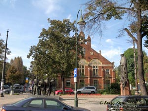 Фото Кракова. Памятник Маршалу Юзефу Пилсудскому и легионерам (Pomnik Marszałka Józefa Piłsudskiego i Legionistów).