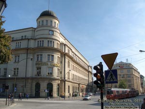 Фото Кракова. Главная почта в Кракове (Poczta Główna w Krakowie), вид со стороны улицы Сенная (Ulica Sienna).