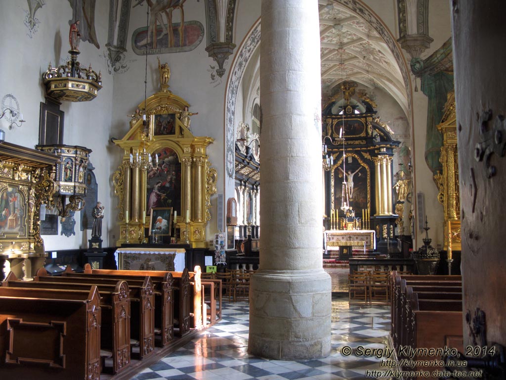 Фото Кракова. Старый Город. Костёл Св. Креста (Kościół Świętego Krzyża) на площади Св. Духа (Plac św. Ducha). Интерьер.