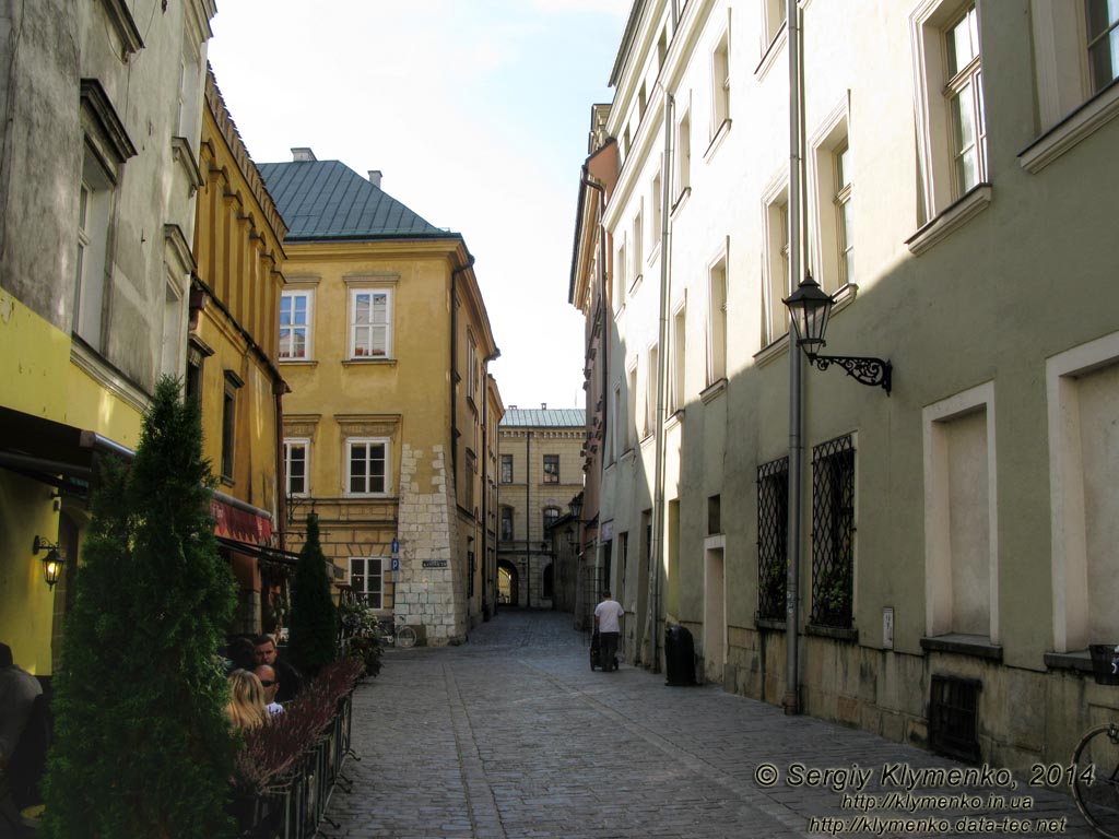 Фото Кракова. Старый Город. Улица Сенатская (Ulica Senacka). Вид со стороны улицы Гродська (Ulica Grodzka).