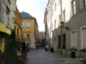 Фото Кракова. Старый Город. Улица Сенатская (Ulica Senacka). Вид со стороны улицы Гродська (Ulica Grodzka).