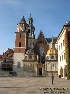 Фото Кракова. Кафедральный собор Станислава и Вацлава (Вавельская кафедра - Katedra na Wawelu), вид с юго-востока.