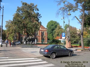 Фото Кракова. Памятник Маршалу Юзефу Пилсудскому и легионерам (Pomnik Marszałka Józefa Piłsudskiego i Legionistów).