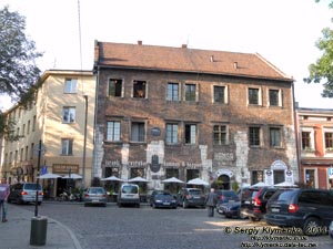Фото Кракова. Казимеж (Kazimierz). Дом Ландау или Дом Йорданов (ul. Szeroka, 2).