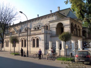 Фото Кракова. Казимеж (Kazimierz). Синагога Темпель (ul. Miodowa 24).