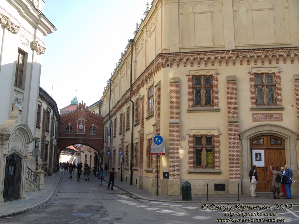 Фото Кракова. Старый Город. Улица Pijarska (Пиаристская). Музей князей Чарторыйских (Muzeum Książąt Czartoryskich).