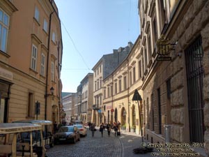 Фото Кракова. Старый Город. Улица Bracka (Братская). Вид со стороны площади Главный Рынок.