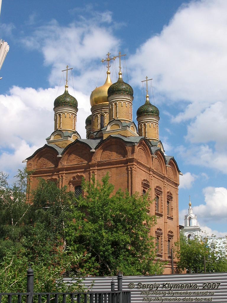 Фото Москвы. Храм Знамения Божией Матери, 1679-1689 годы (Знаменский монастырь на Варварке).