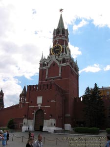 Фото Москвы. Московский Кремль. Спасская башня (вид с Красной площади).