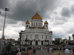 Фото Москвы. Храм Христа Спасителя. Вид со стороны р. Москва.