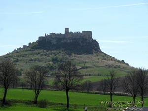 Словакия (Slovensko). Фото. Спишский Град (Spišský hrad). Вид с автомагистрали D1.