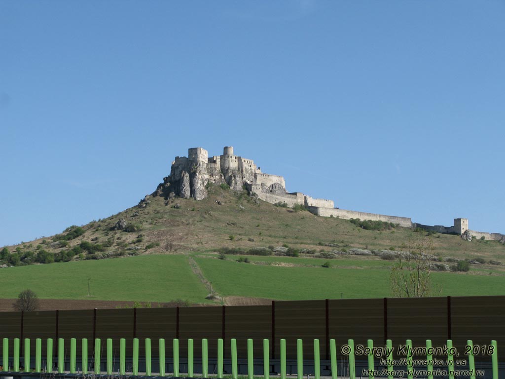 Словакия (Slovensko). Фото. Спишский Град (Spišský hrad). Вид с автомагистрали D1.