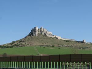Словакия (Slovensko). Фото. Спишский Град (Spišský hrad). Вид с автомагистрали D1.