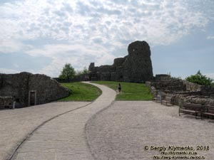 Словакия (Slovensko). Фото. Девинский град (Devínsky hrad). Дворец лордов Гараи (Palác pánov z Gary).