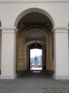 Фото Братиславы (Словакия). Братиславский град (Bratislavský hrad). Во внутреннем дворе дворца.