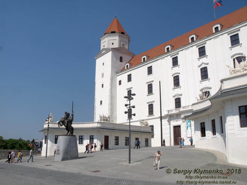 Фото Братиславы (Словакия). Братиславский град (Bratislavský hrad).